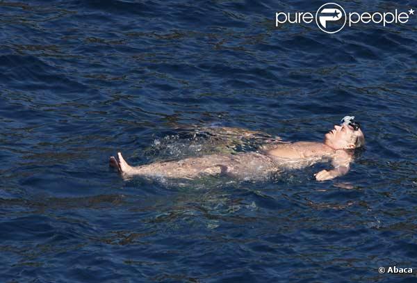 Jack Nicholson et son fils profitent de leurs vacances à Saint-Jean-Cap-Ferrat, dans le sud de la France, en compagnie de charmantes jeunes filles...