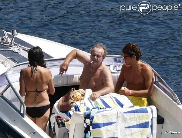 Jack Nicholson et son fils profitent de leurs vacances à Saint-Jean-Cap-Ferrat, dans le sud de la France, en compagnie de charmantes jeunes filles...