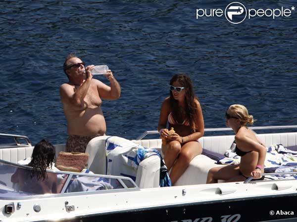 Jack Nicholson et son fils profitent de leurs vacances à Saint-Jean-Cap-Ferrat, dans le sud de la France, en compagnie de charmantes jeunes filles...