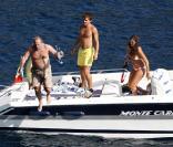 Jack Nicholson et son fils profitent de leurs vacances à Saint-Jean-Cap-Ferrat, dans le sud de la France, en compagnie de charmantes jeunes filles...