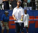 Bryant Park, New York, le 26 août 2009 : James Blake participe à l'US Open Experience avec de jeunes joueurs des environs