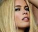 Quand Eva Herzigova, Claudia Schiffer et Naomi Campbell enlèvent leur peignoir, c'est enivrant regardez...
