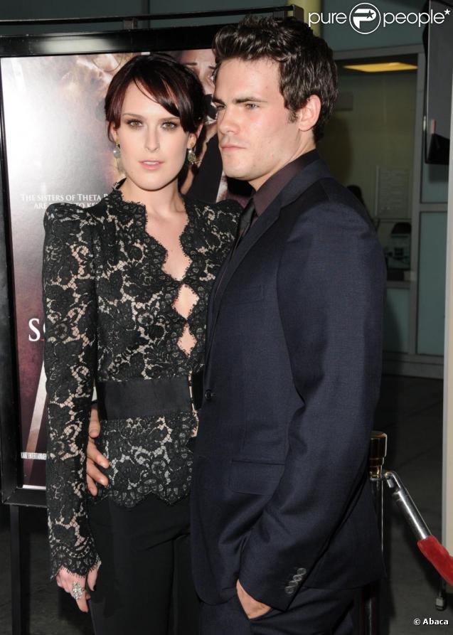 Micah Alberti et sa chérie Rumer Willis à la projection de Sorority Row. 03/09/09