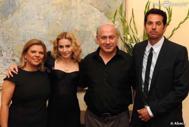 Photo officielle du dîner de Madonna avec son toy boy et Benyamin Netanyahou et son épouse vendredi soir
