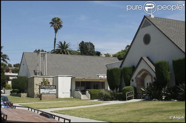 Kate Walsh se rend à l'église de Silver Lake en Californie, août 2009