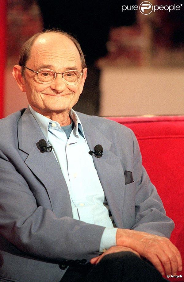 Sim est mort le 6 septembre 2009...