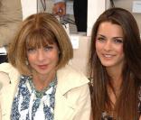 Anna Wintour et sa fille Bee au défilé Chanel Haute Couture automne-hiver 07-08 à Paris en juillet 2007 