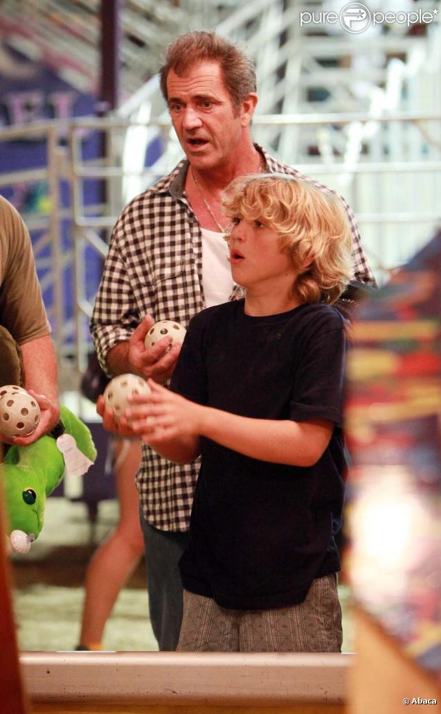 Mel Gibson et son fils Ton Tommy au Chili Cook-Off à Malibu le 5 septembre 2009