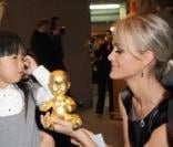 Laeticia Hallyday, Jade  et Estelle Lefébure à l'Opération Frimousses de Créateurs en 2008