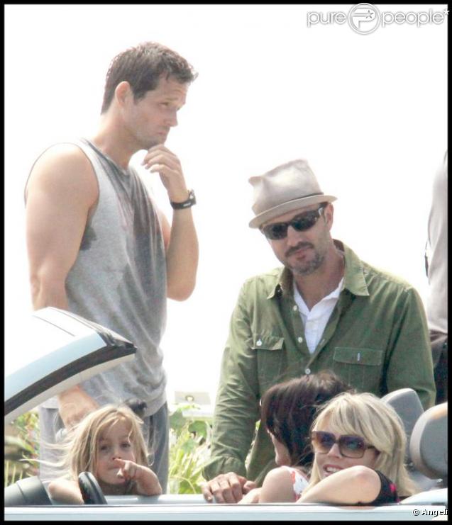 David Arquette rend visite à Courteney Cox avec leur fille Coco sur le tournage de la série Cougar Town le 8 septembre 2009