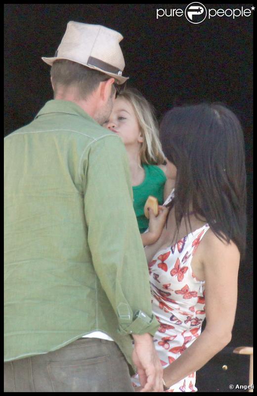 David Arquette rend visite à Courteney Cox avec leur fille Coco sur le tournage de la série Cougar Town le 8 septembre 2009