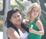 David Arquette rend visite à Courteney Cox avec leur fille Coco sur le tournage de la série Cougar Town le 8 septembre 2009