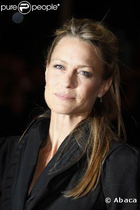 Robin Wright lumineuse, lors de l'avant-première des  Vies privées de Pippa Lee  et de l'hommage qui lui a été rendu, lors du 35e Festival de Deauville, le 10 septembre 2009.