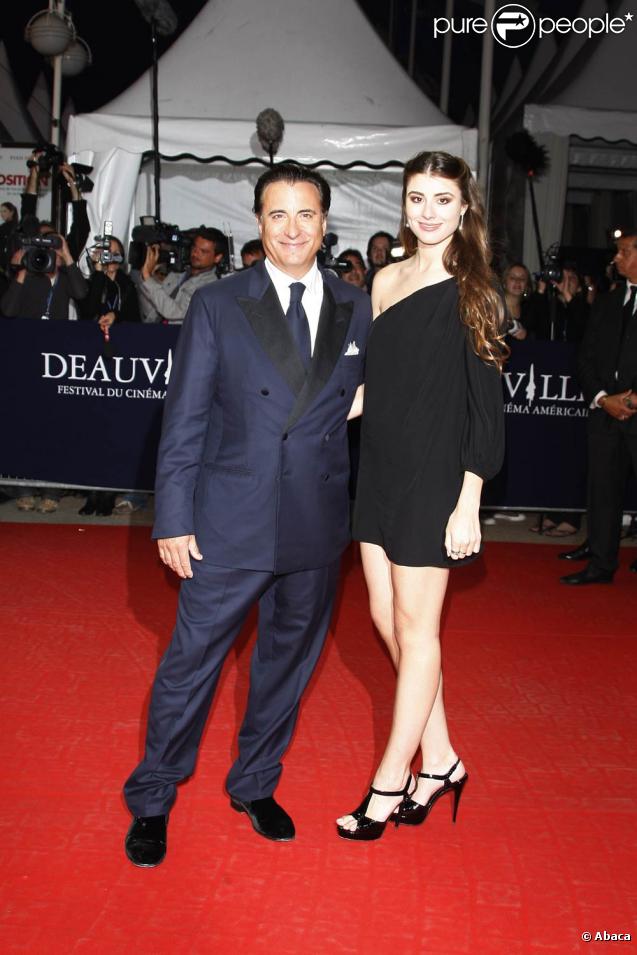 Festival de Deauville, vendredi 11 septembre 2009, avant la projection de  City Island  : Andy Garcia et sa fille Dominik Garcia-Lorido 