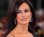Cérémonie de clôture de la 66e Mostra de Venise, le 12 septembre 2009 : Maria Grazia Cucinotta est apparue pour la dernière fois dans son rôle de marraine de l'événement...