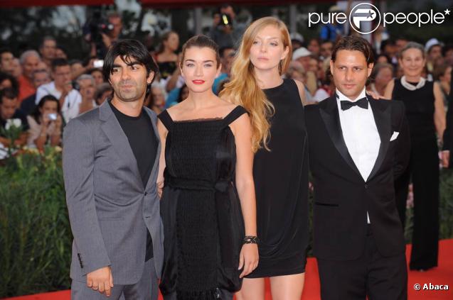 Cérémonie de clôture de la 66e Mostra de Venise, le 12 septembre 2009 : Fatih Akin et l'équipe de  Soul Kitchen  