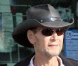 Patrick Swayze : Ses dernières photos en aout 2009, très atteint par la maladie, il veut encore y croire...