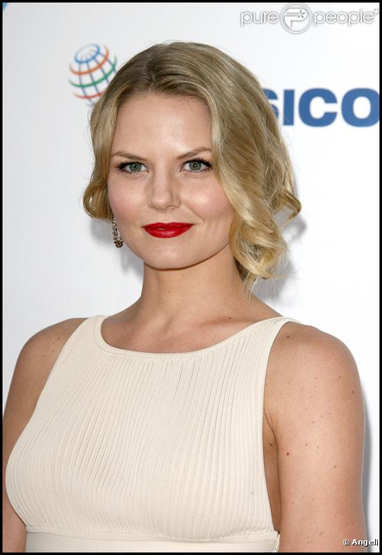 Jennifer Morrison lors des Alma Awads 2009, simplement radieuse