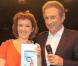 Michel Drucker a fait la surprise à Anne Roumanoff de venir lui remettre un DVD de diamant, le jeudi 10 septembre