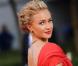 Le rouge va si bien à Hayden Panettiere à la cérémonie des Emmy Awards à Los Angeles le 20/09/09