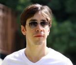 Justin Long sort de chez Drew Barrymore pour aller prendre des jus de fruits à Los Angeles le 22 septembre 2009