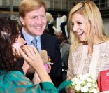 Maxima et Willem-Alexander des Pays-Bas visitent un événement en faveur de la lutte contre la pauvreté dans le monde, à La Haye, le 26 septembre 2009