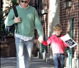 Matthew Brodrick et son fils James (New York, 29 septembre 2009)