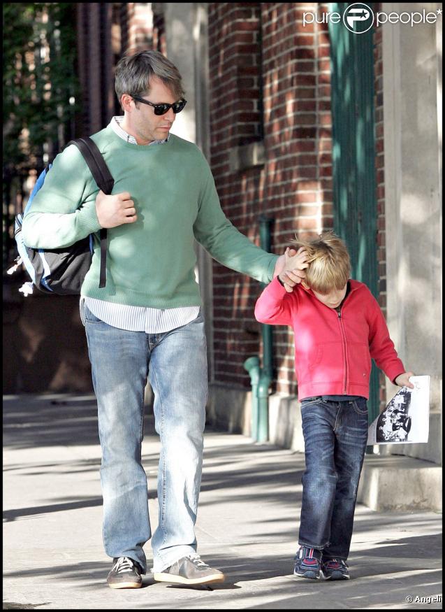 Matthew Brodrick et son fils James (New York, 29 septembre 2009)