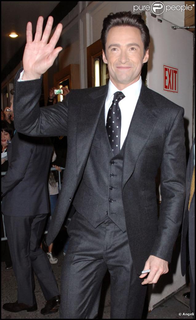 Hugh Jackman habillé par Ferragamo lors de la conférence de presse pour la pièce A Steady Rain à New York le 29 septembre 2009