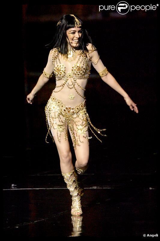 Sofia Essaïdi en Cléopâtre 