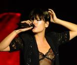 Lily Allen continue de s'afficher avec Sam Cooper... et d'être démonstrative en sa présence !