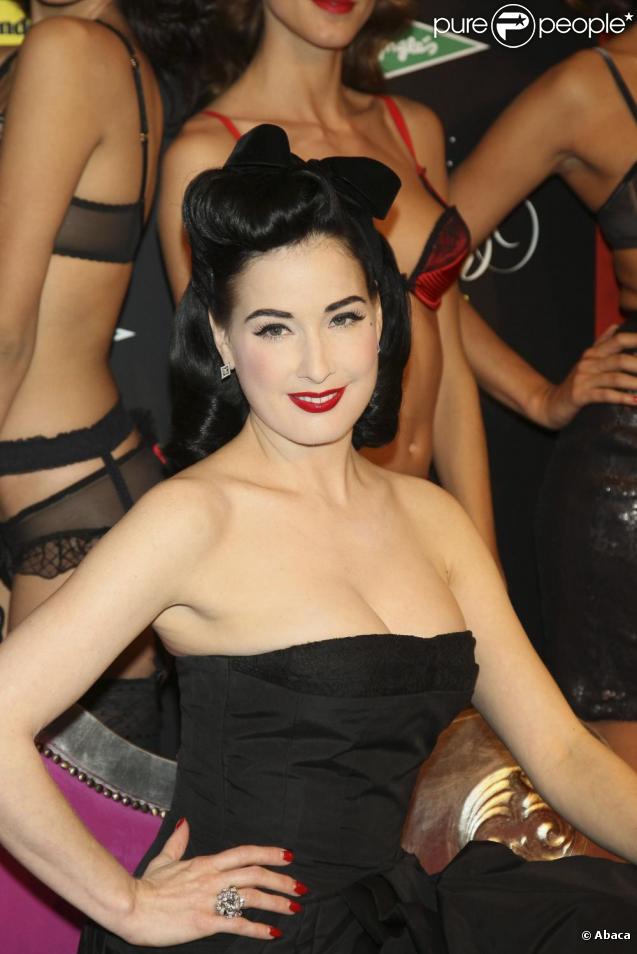 Dita Von Teese à Madrid pour la présentation de la ligne Wonderbra le 5/10/09 