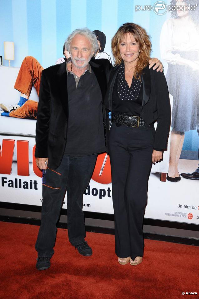 Pierre Richard et l'élégante Clémentine Célarié à l'occasion de l'avant-première de  Victor , à l'UGC Ciné-Cité de Bercy, le 5 octobre 2009 !