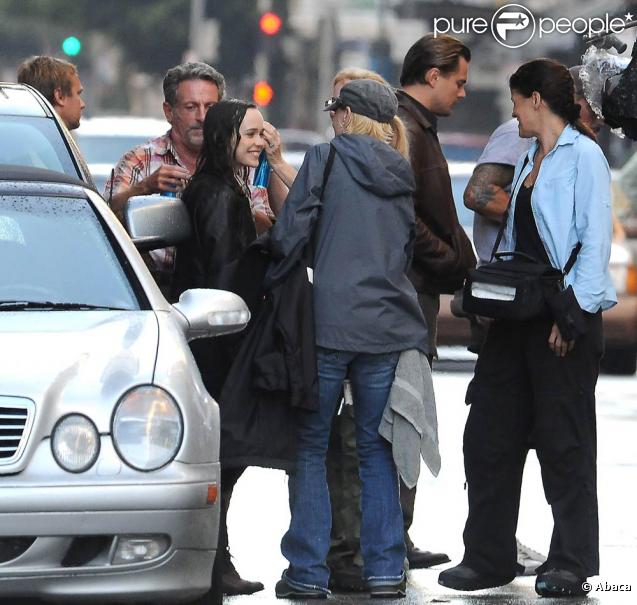 Leonardo DiCaprio et Ellen Page sur le tournage d' Inception , de Christopher Nolan, en septembre 2009, à Los Angeles !