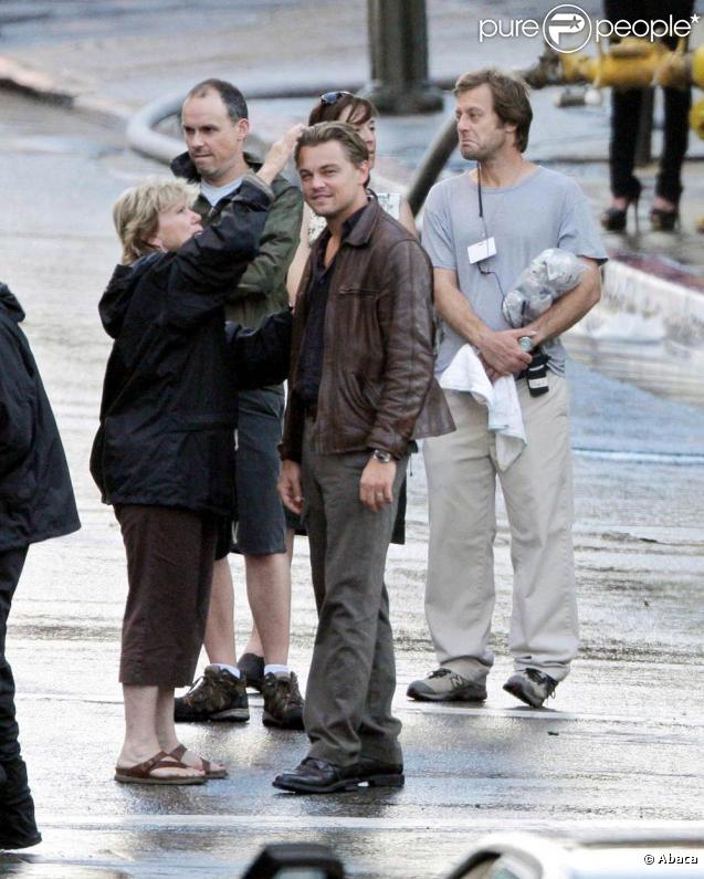 Leonardo DiCaprio et Ellen Page sur le tournage d' Inception , de Christopher Nolan, en septembre 2009, à Los Angeles !