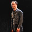 Jude Law pour la première d'Hamlet à Broadway... essuie des critiques très mitigées ! Pourtant, les fans sont là !
