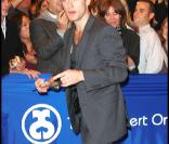 Après la représentation de Jude Law, les fans sont là !