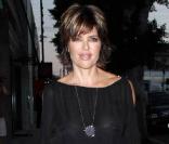 Lisa Rinna, en total look black, le résultat est canon ! 