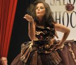 Faustine Bollaert au salon du chocolat (13 octobre 2009)