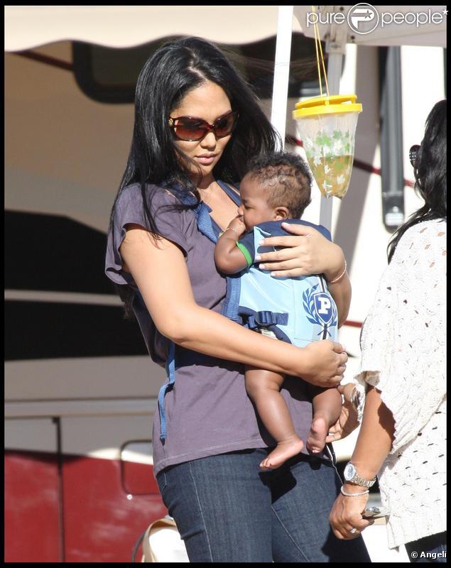 Kimora Lee et son fils Kenzo sur le tournage de sa série réalité 