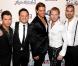 Les quatre "survivants" de Boyzone ont rendu le 17 octobre un hommage bouleversant à leur "petit frère" décédé Stephen Gately (à gauche)