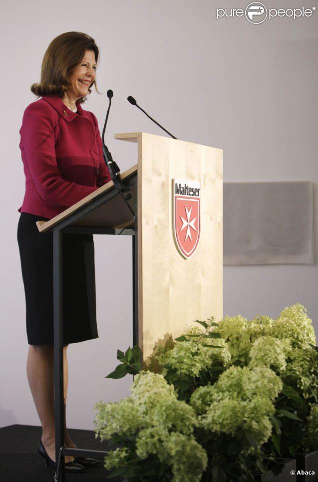 La reine Silvia à Cologne lors de l'inauguration d'une 