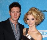 Jaime King et un ami lors de la cérémonie des Scream Awards 2009 de Spike TV à Los Angeles le 17 octobre 2009