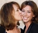 Natalie Baye - ici avec sa fille Laura Smet - au Théâtre de l'Atelier, dans  Hiver , depuis le 20 octobre 2009.