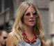 Il faut dire que Sienna Miller manie à la perfection le look casual (avec ses derbies aux pieds !) de jour...