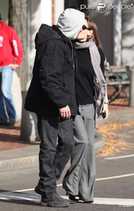 Jennifer Garner et Ben Affleck profitent d'une petite pause sur le tournage de  The Town  pour se retrouver un peu. Octobre 2009