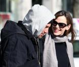Jennifer Garner et Ben Affleck profitent d'une petite pause sur le tournage de  The Town  pour se retrouver un peu. Octobre 2009