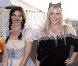 Daryl Hannah et Hilary Shepard à l'occasion de la 16e soirée Dream Halloween à Santa Monica, le 24/10/09