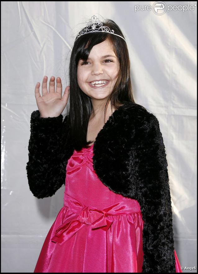 Bailee Madison en Miss France à l'occasion de la 16e soirée Dream Halloween à Santa Monica, le 24/10/09