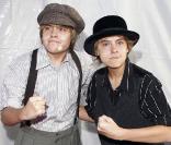 Les jumeaux Sprouse à l'occasion de la 16e soirée Dream Halloween à Santa Monica, le 24/10/09